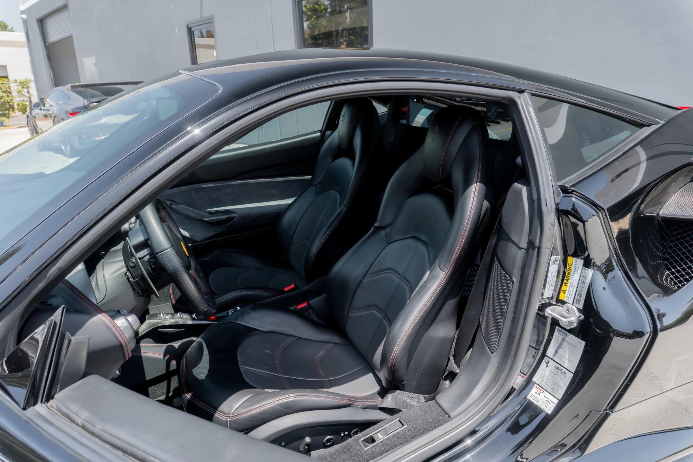 Used 2018 Ferrari 488 GTB RWD image 10