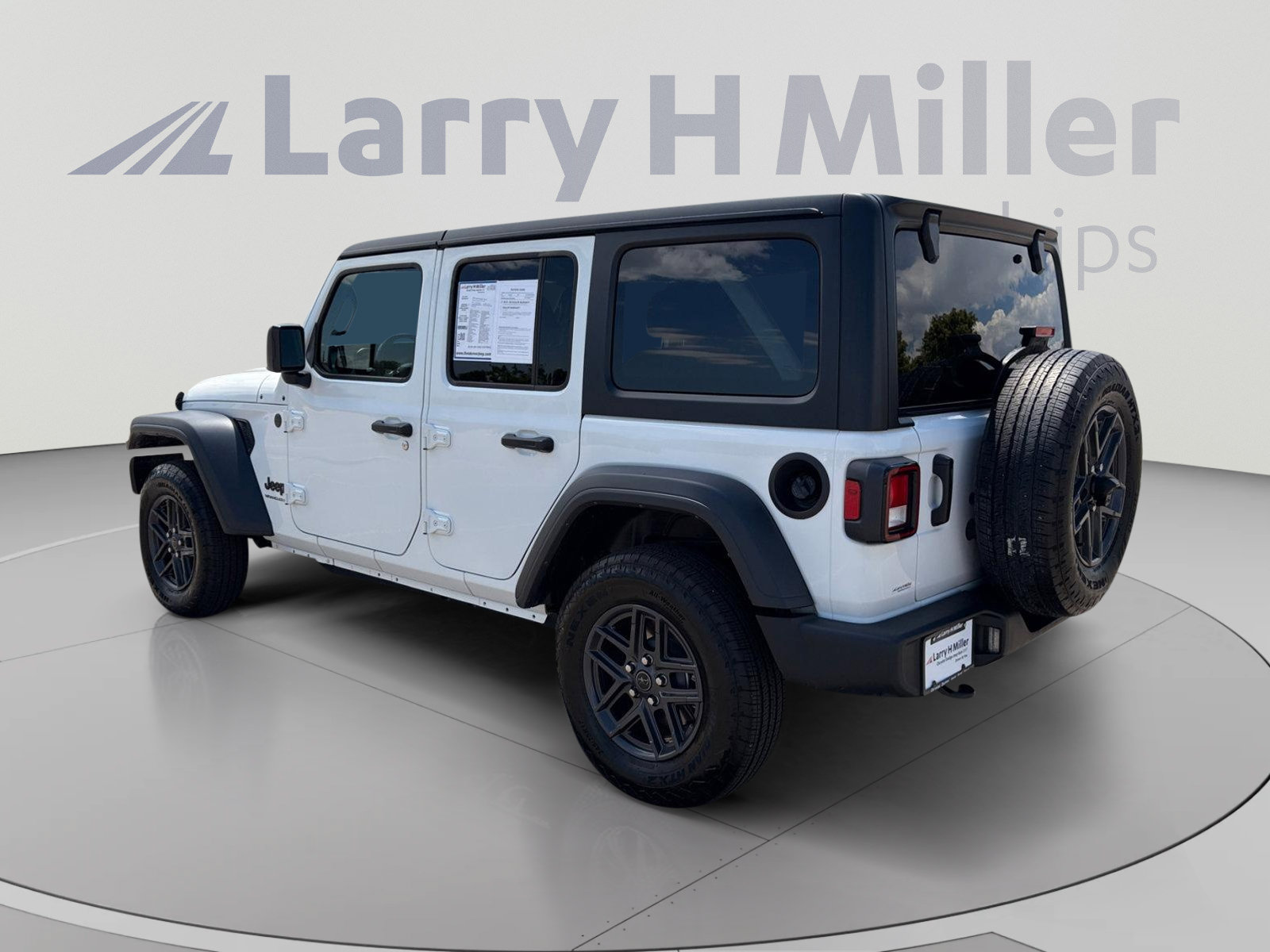 Used 2024 Jeep Wrangler Unlimited Sport AWD/4WD image 4