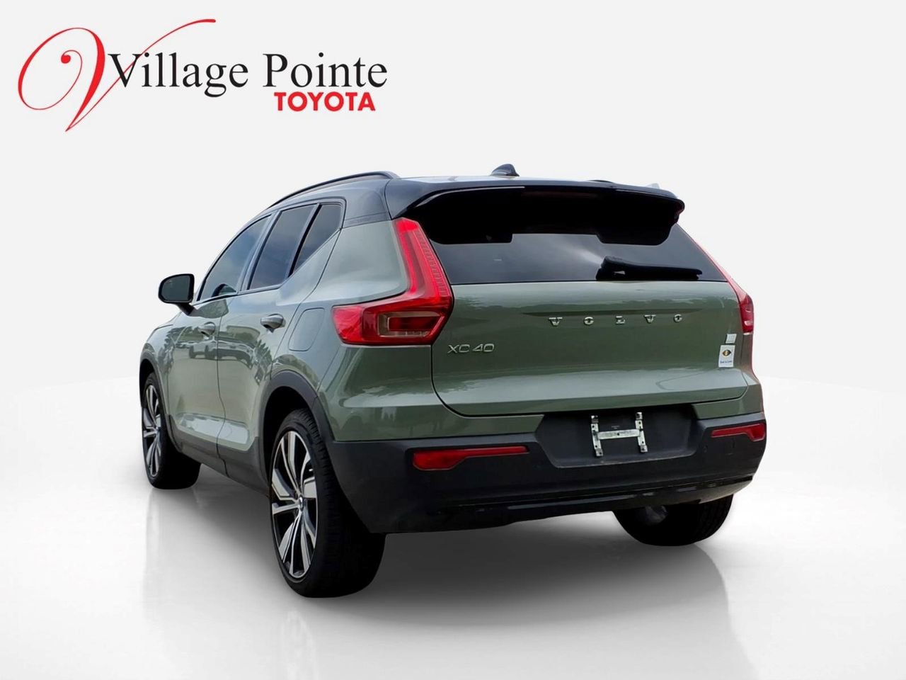 Used 2021 Volvo XC40 P8 Recharge w/ Advanced Package AWD/4WD image 5