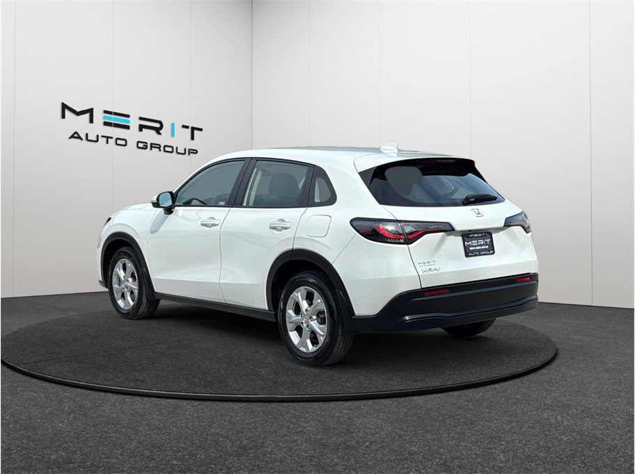 Used 2023 Honda HR-V LX image 7