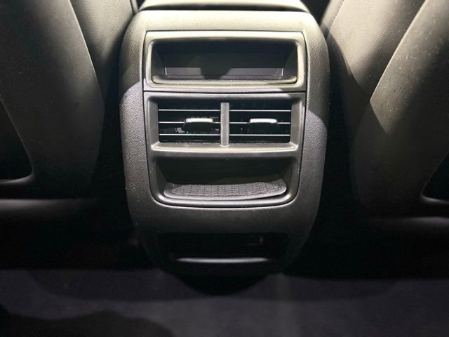 Used 2017 Cadillac XT5 Luxury w/ Driver Awareness Package image 9