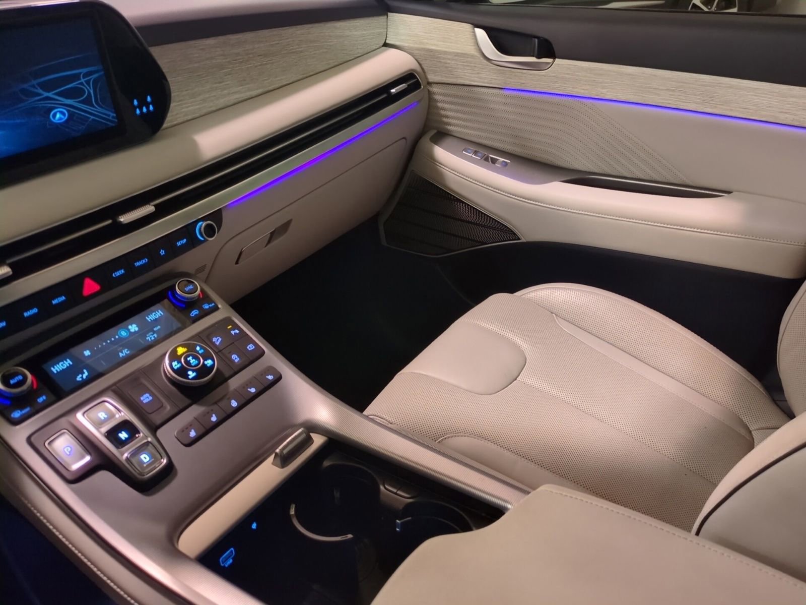 Used 2023 Hyundai Palisade Calligraphy image 22