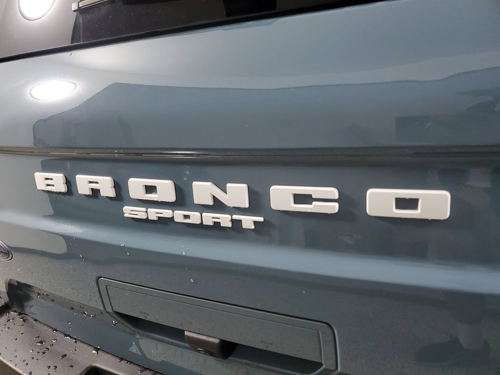Used 2023 Ford Bronco Sport Outer Banks w/ Tech Package AWD/4WD image 5