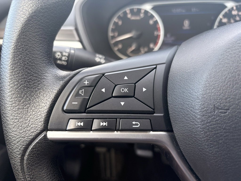 Used 2024 Nissan Altima 2.5 SV image 17