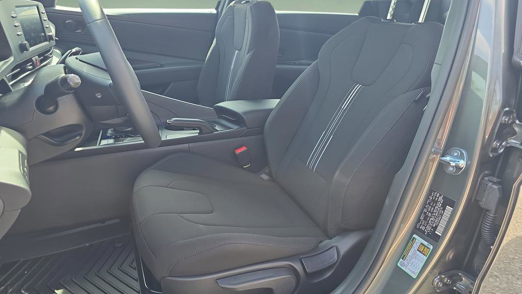 New 2026 Hyundai Elantra Sport FWD image 22