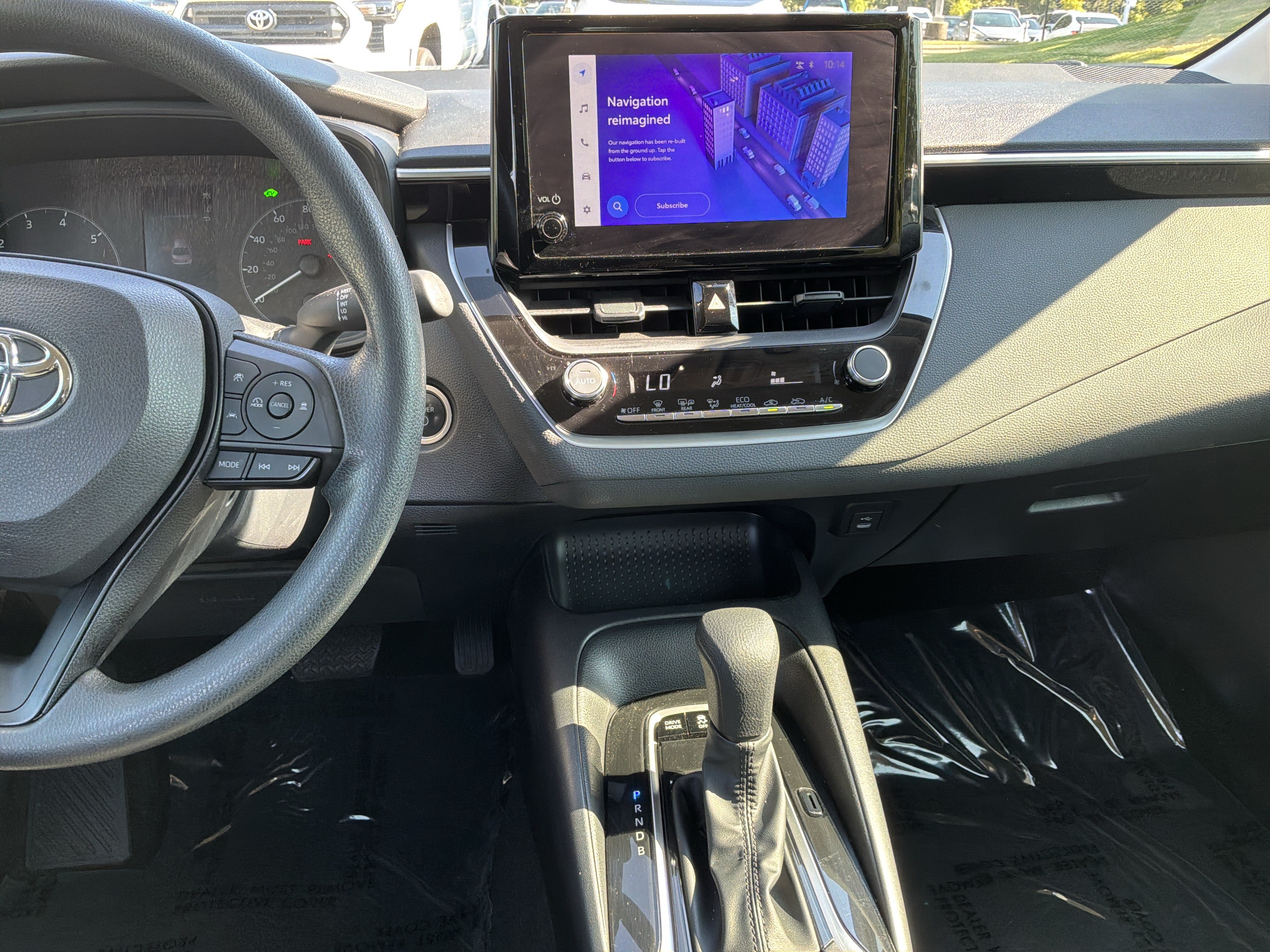 Used 2023 Toyota Corolla LE w/ LE Convenience Package FWD image 29