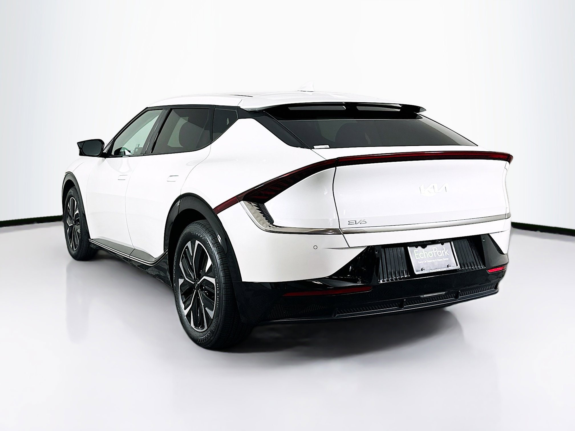 Used 2022 Kia EV6 Wind RWD image 5