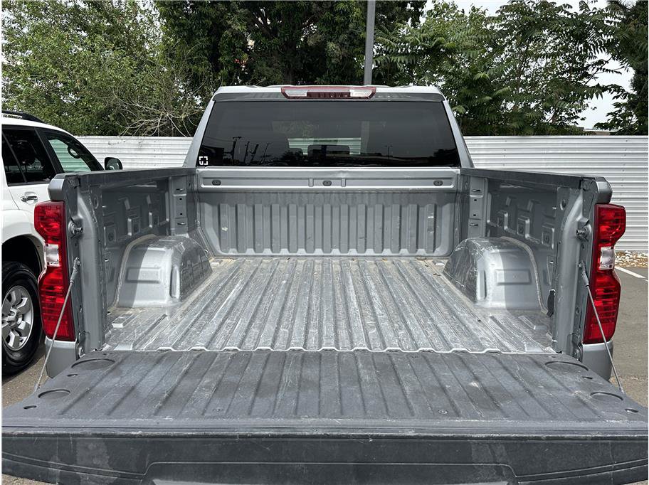 Used 2023 Chevrolet Silverado 1500 LT AWD/4WD image 29