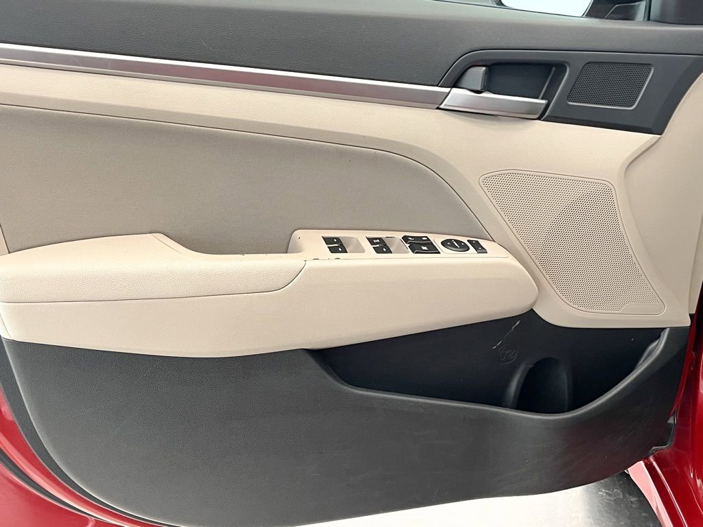 Used 2019 Hyundai Elantra SEL image 14