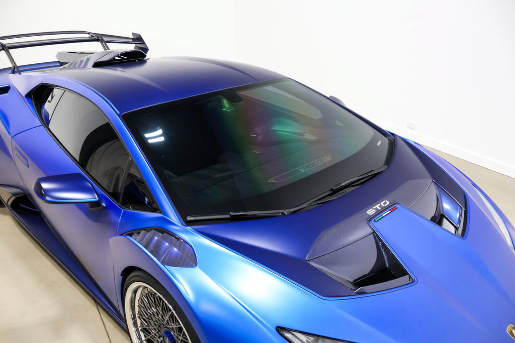 Used 2023 Lamborghini Huracan STO RWD image 93