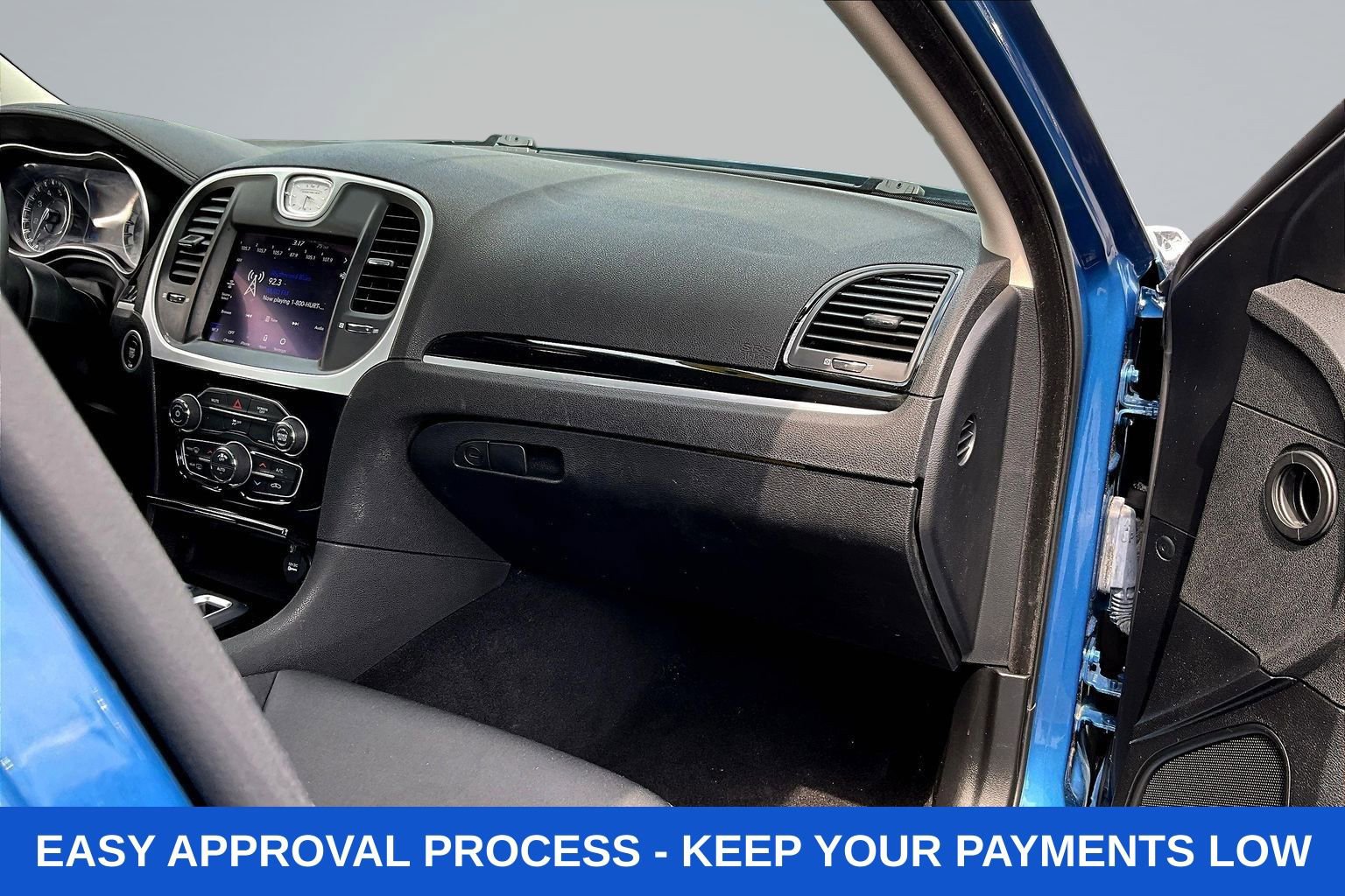 Used 2023 Chrysler 300 Touring w/ Sport Appearance Package RWD image 29