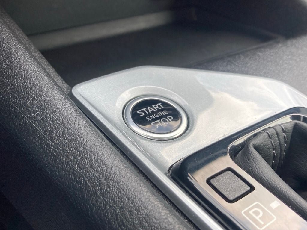 Used 2025 Nissan Altima 2.5 SV FWD image 25