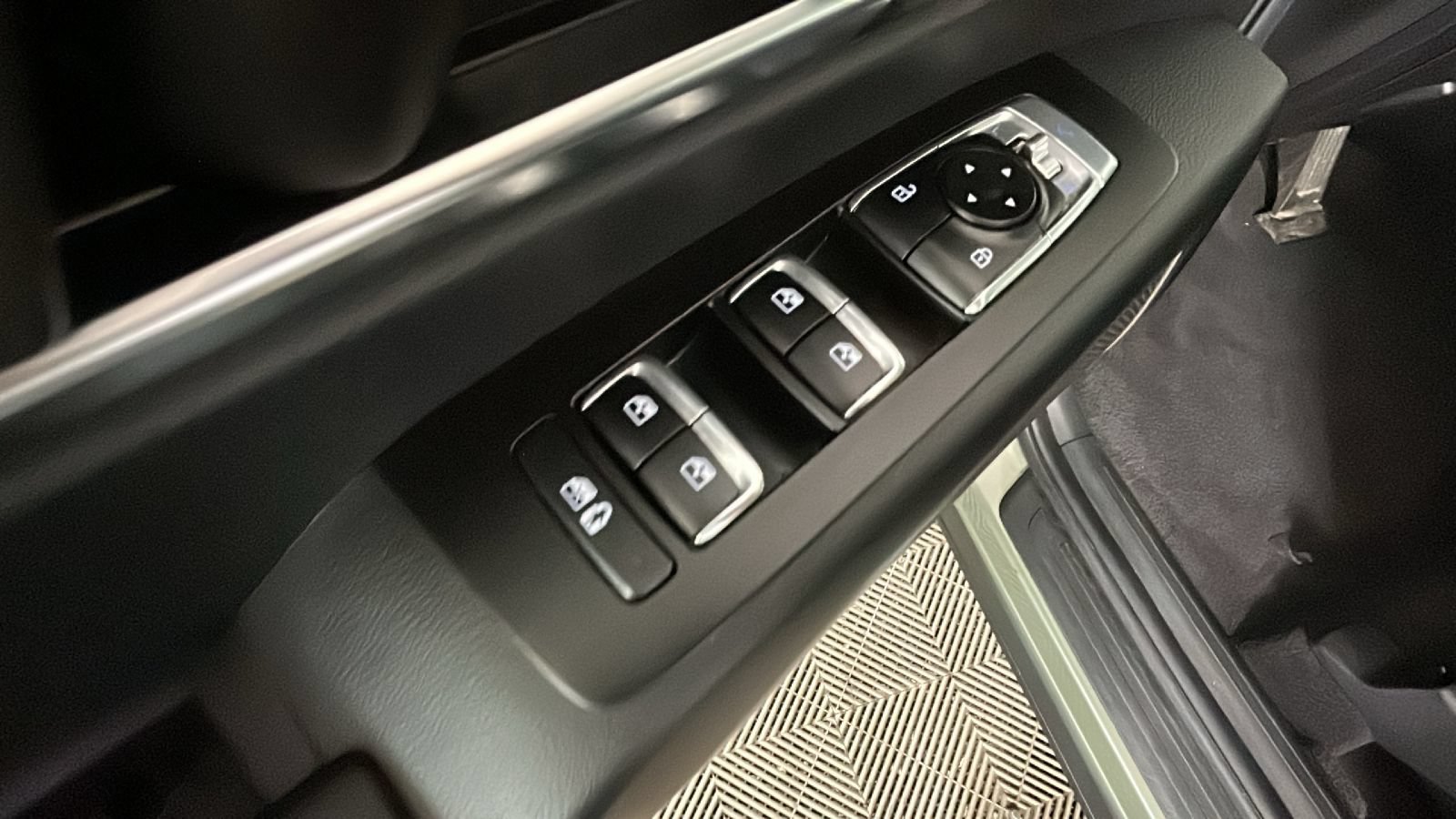 Used 2024 Kia Telluride EX X-Line AWD/4WD image 13