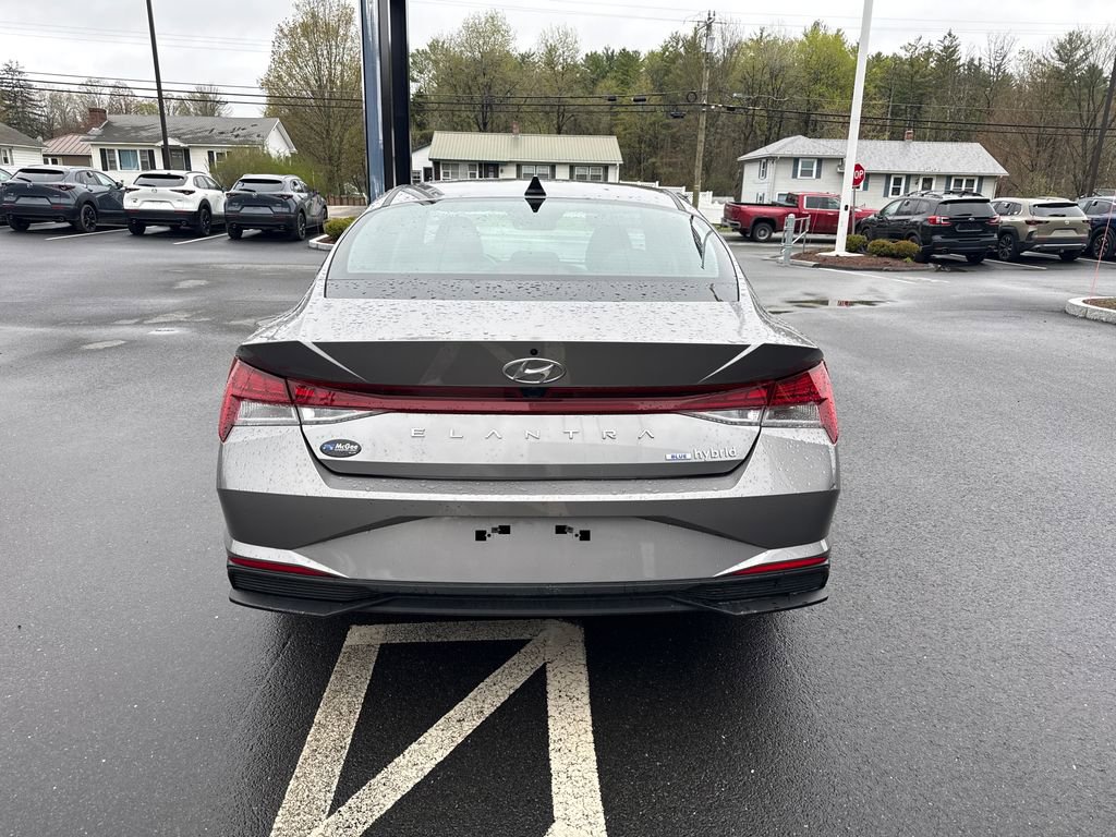 Used 2023 Hyundai Elantra Blue w/ Preferred Accessory Package FWD image 4
