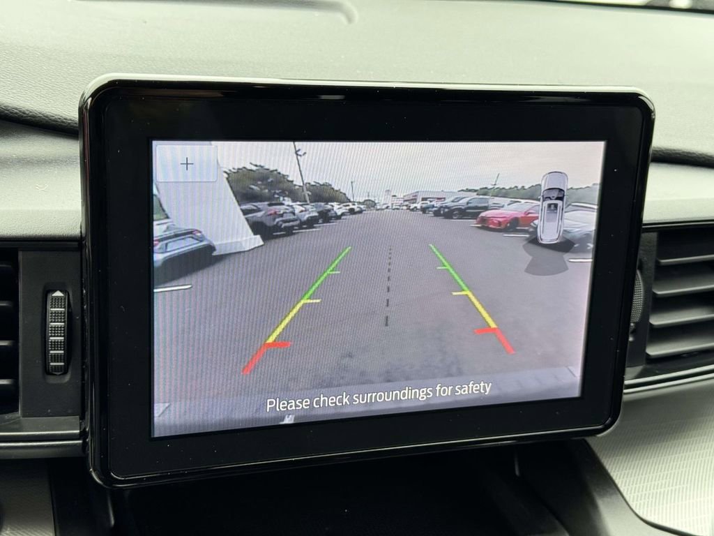Used 2020 Ford Explorer XLT w/ Comfort Package AWD/4WD image 4