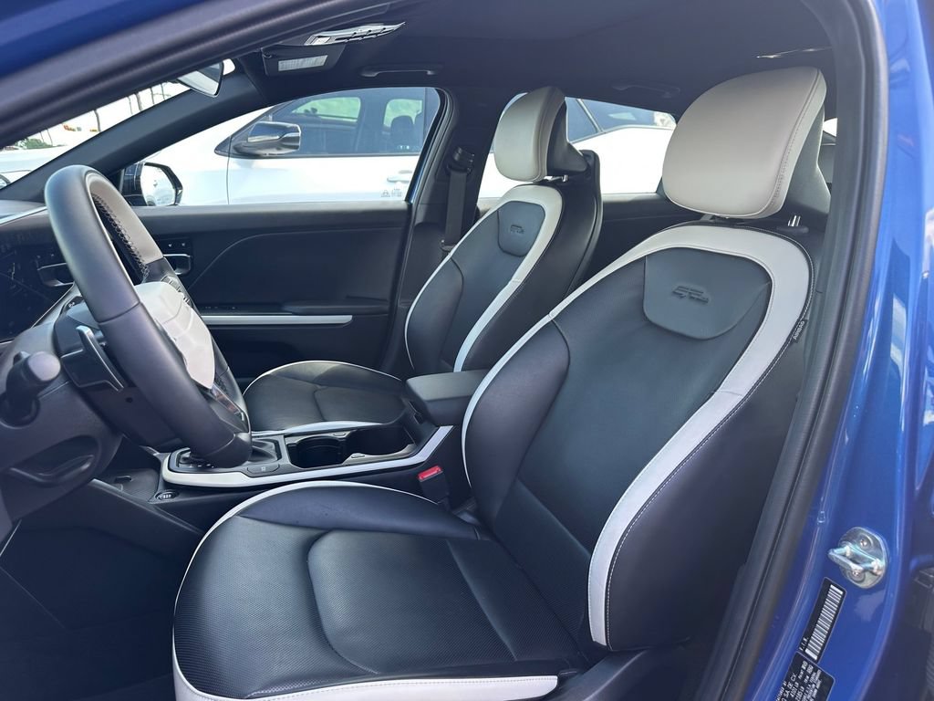 Used 2025 Kia K4 GT-Line w/ GT-Line Premium Package FWD image 12