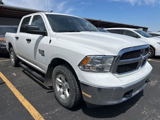 Used 2022 RAM 1500 Classic SLT AWD/4WD image 2
