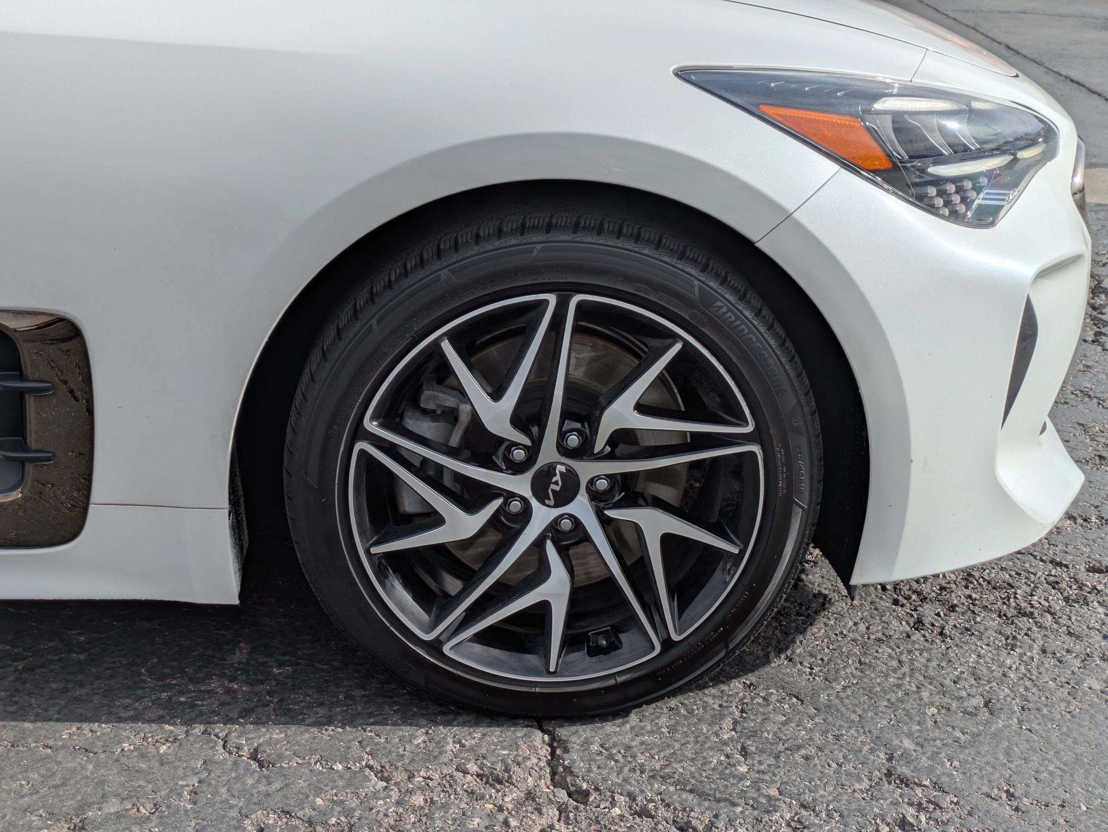 Used 2022 Kia Stinger GT-Line w/ Sun & Sound Package image 11