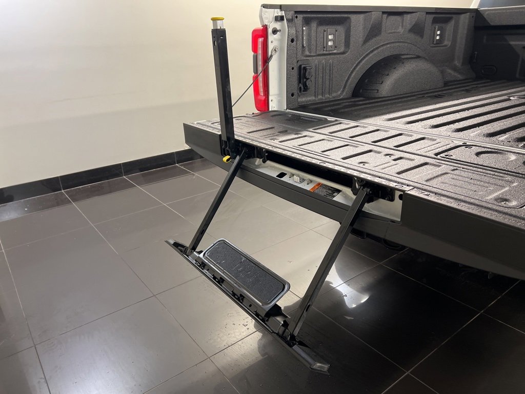 New 2026 Ford F250 Lariat w/ Black Appearance Package image 42