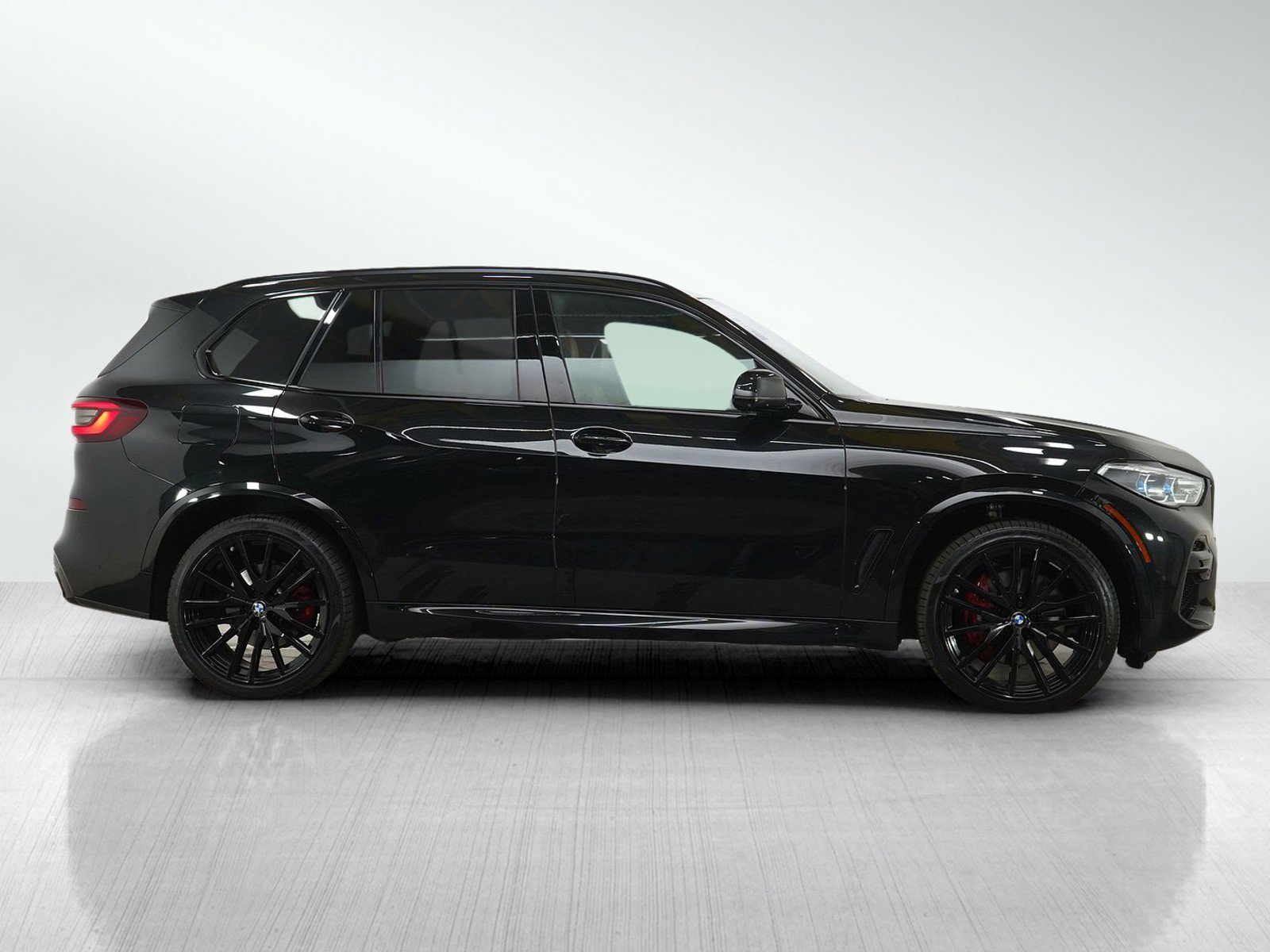 Used 2022 BMW X5 xDrive40i w/ M Sport Package AWD/4WD image 6