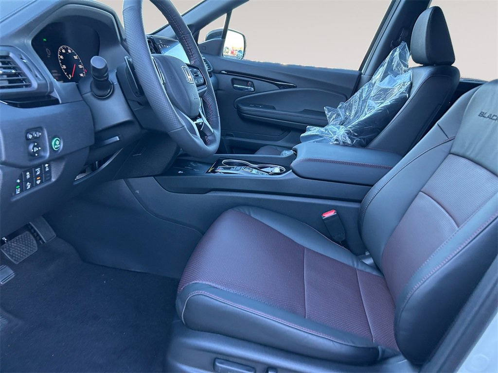 New 2026 Honda Ridgeline Black Edition image 9