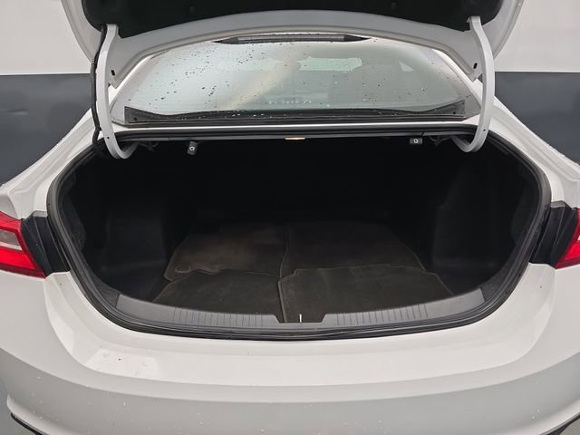 Used 2017 Chevrolet Malibu LT image 37