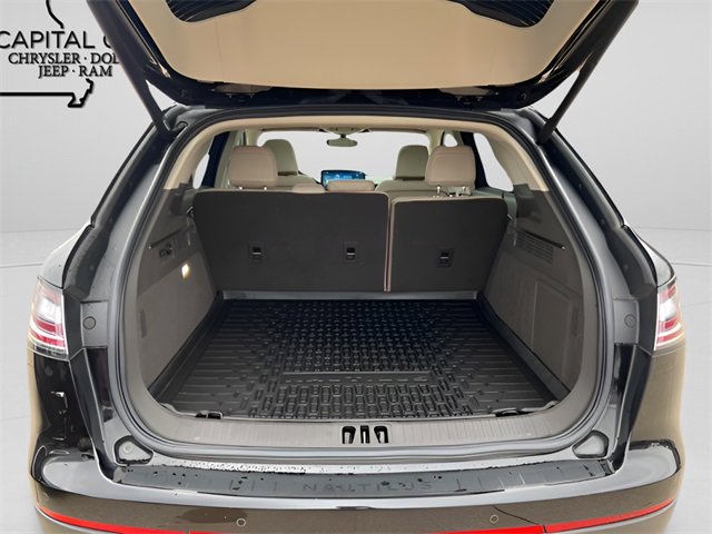 Used 2022 Lincoln Nautilus Reserve image 8