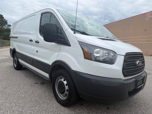 Used 2016 Ford Transit 150 130 Low Roof RWD image 3
