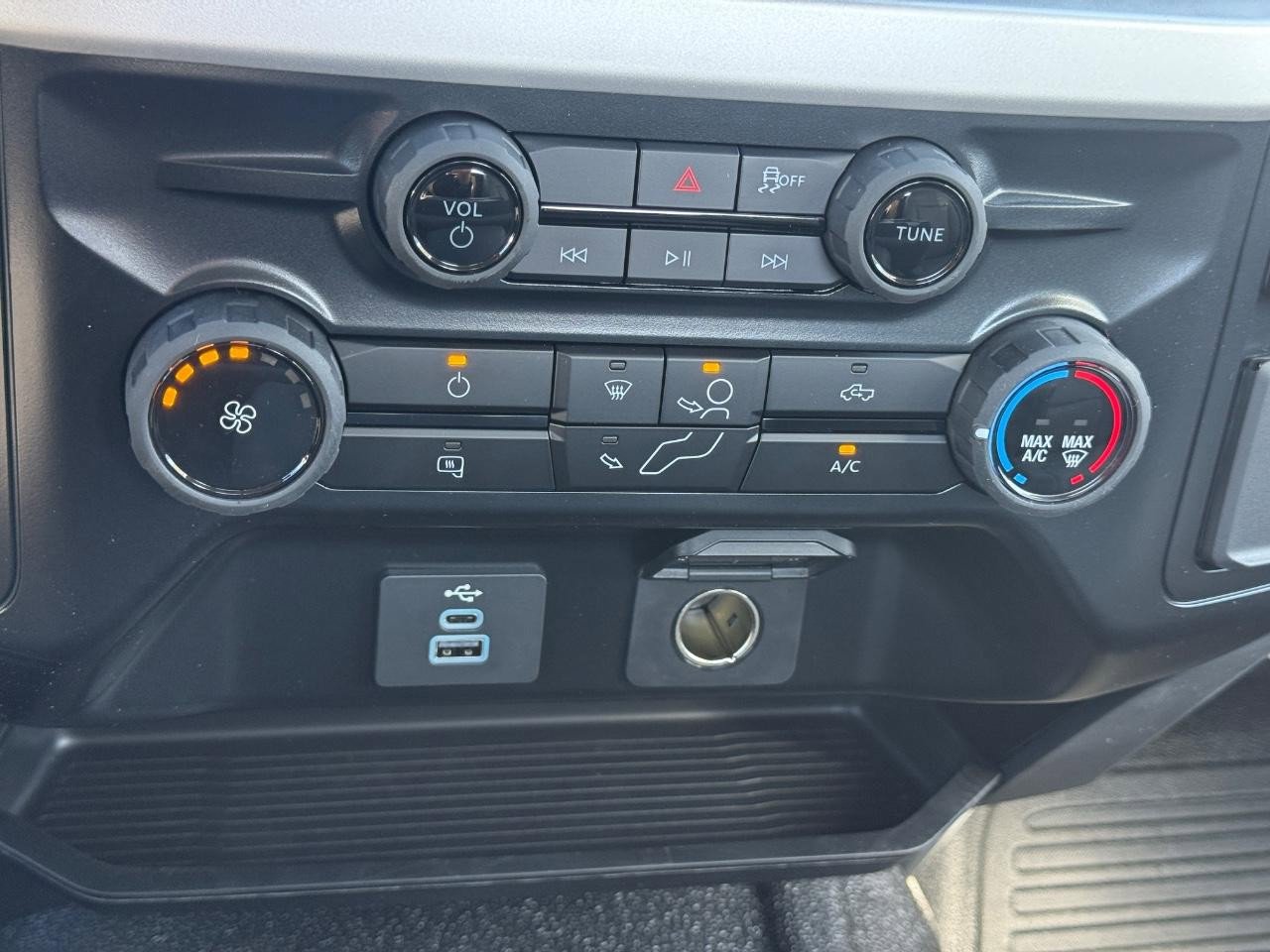 New 2025 Ford F550 4x4 Regular Cab Super Duty image 12