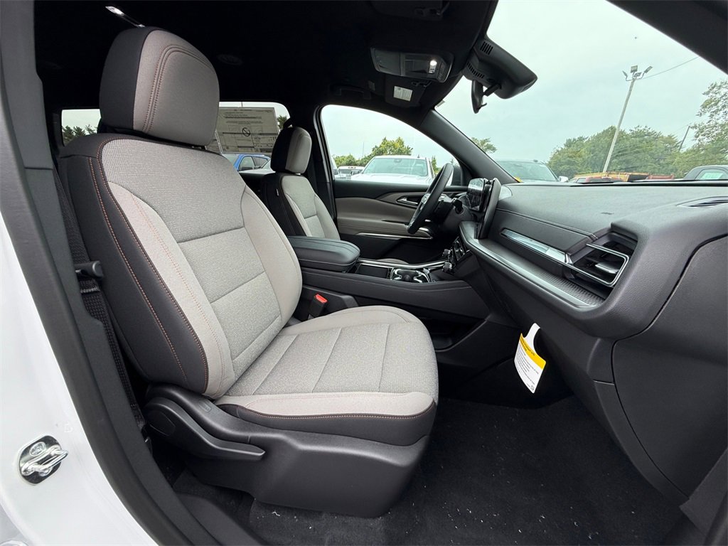 New 2026 Chevrolet Traverse LT w/ LPO, Floor Liner Package image 23