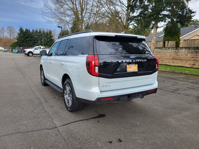 Certified 2025 Ford Expedition Active image 3