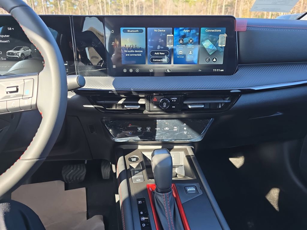 New 2026 Nissan Kicks SR w/ SR Premium Package FWD image 23