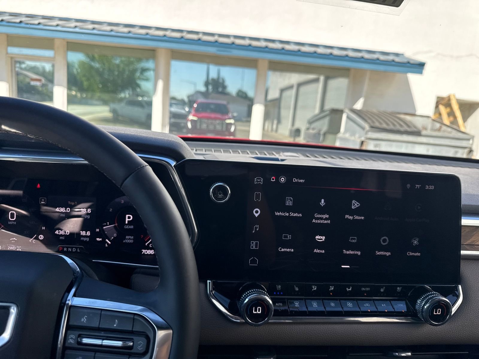 Used 2025 GMC Canyon Denali image 17