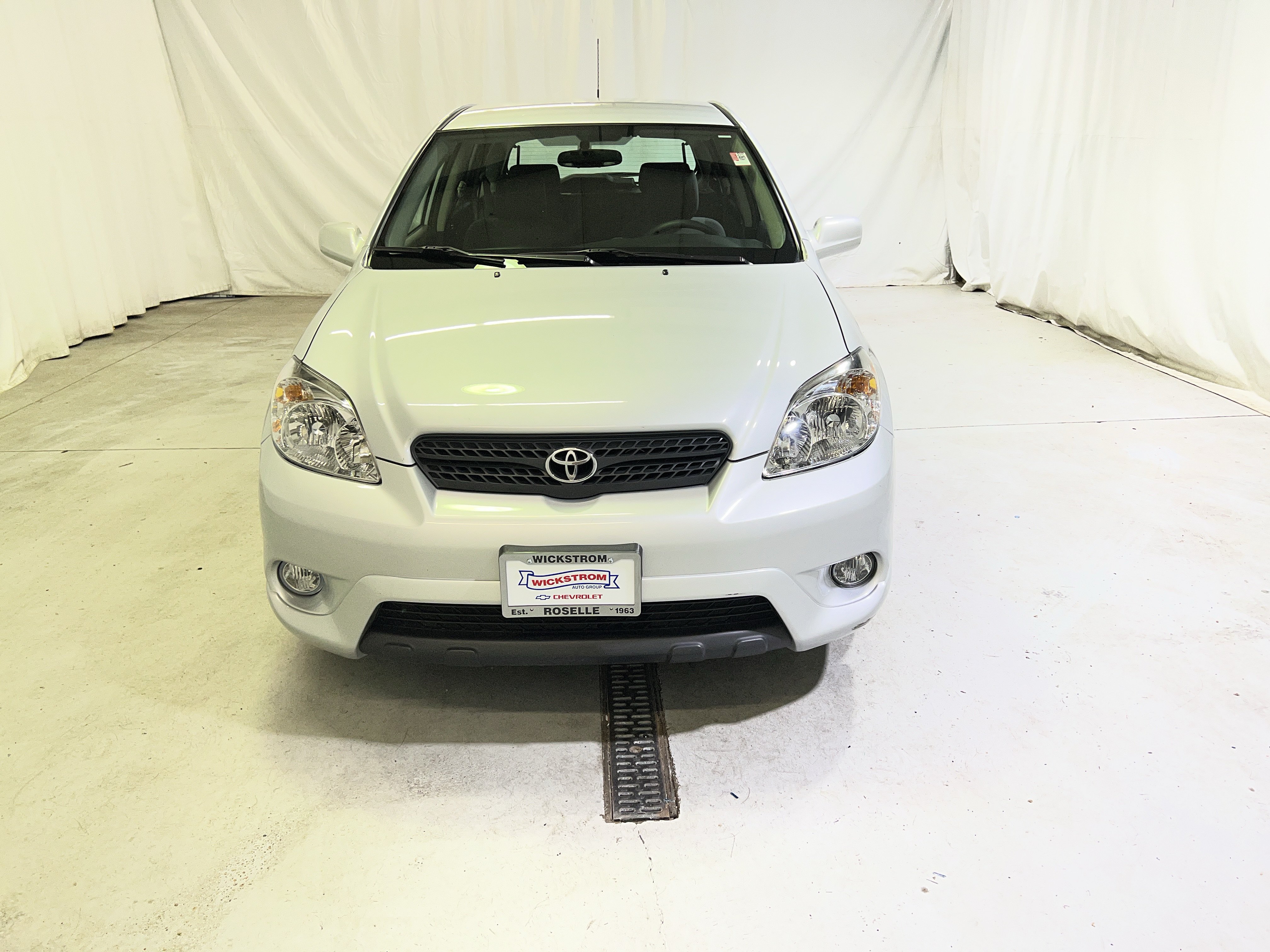 Used 2007 Toyota Matrix FWD image 3