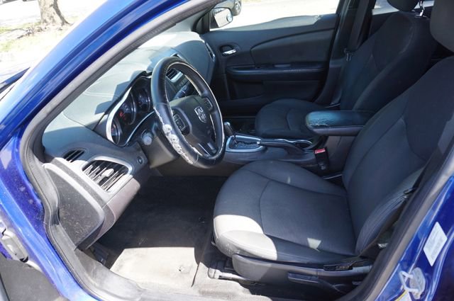 Used 2014 Dodge Avenger SE image 23