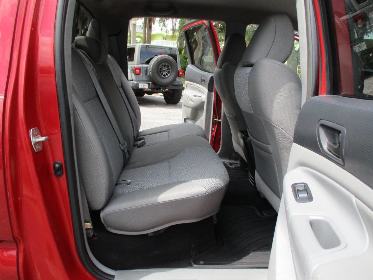 Used 2013 Toyota Tacoma PreRunner w/ TRD Off-Road Pkg RWD image 24