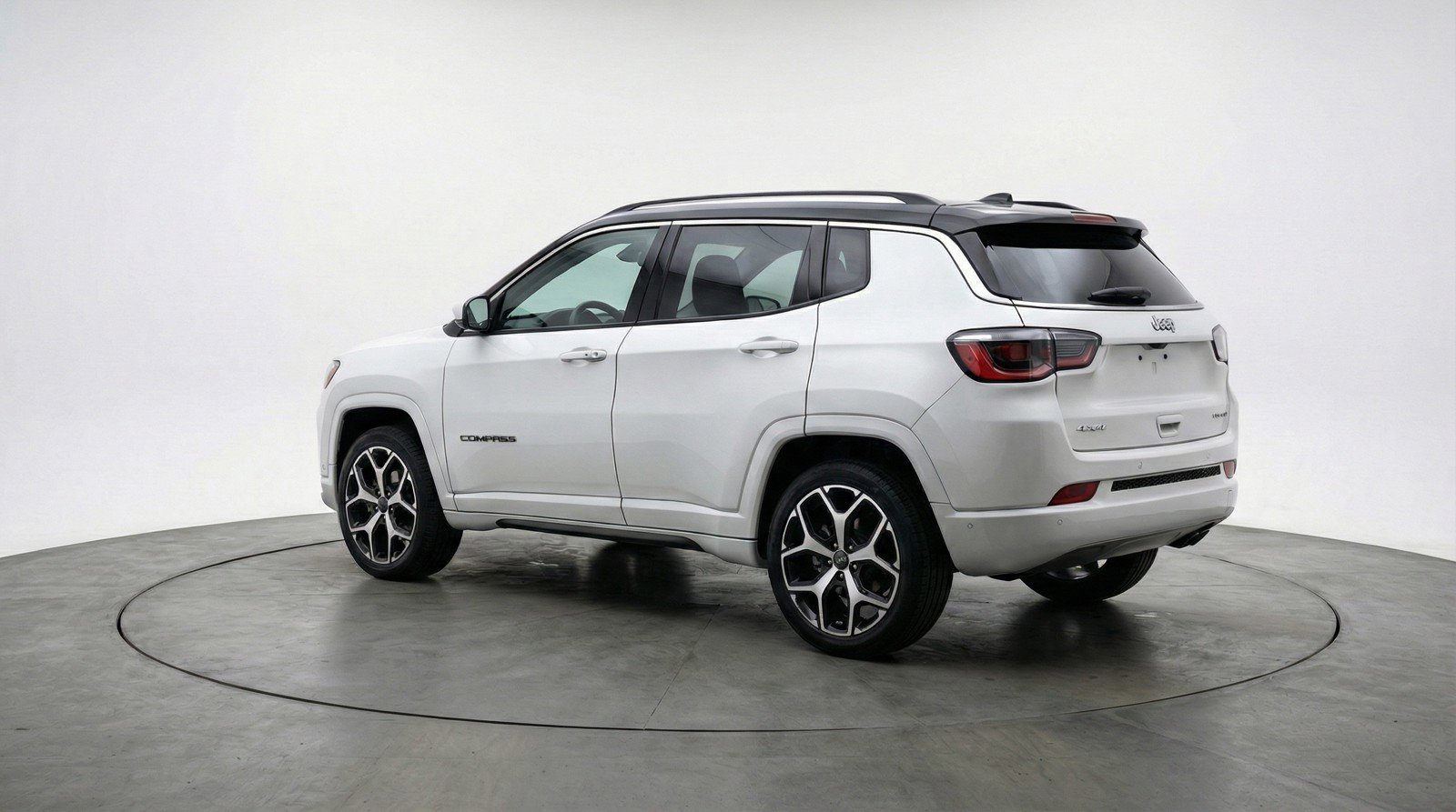 Used 2025 Jeep Compass Limited image 6