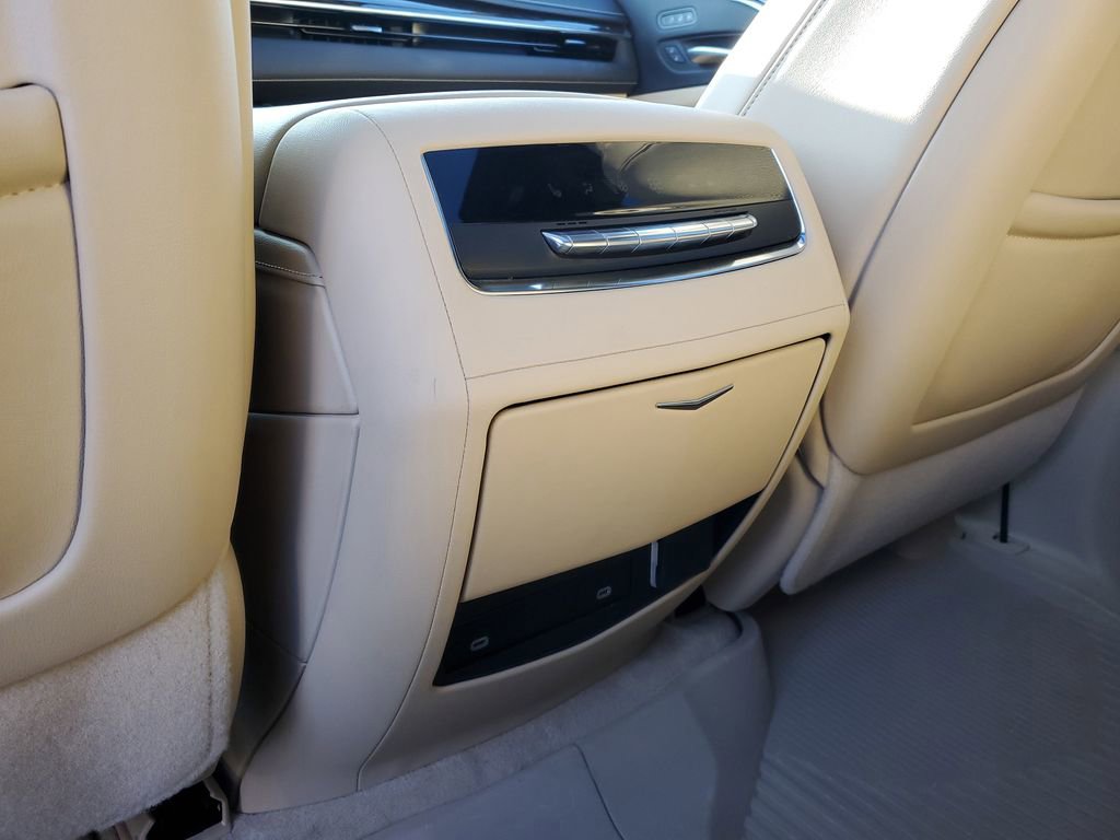 Used 2022 Cadillac Escalade Premium Luxury image 30