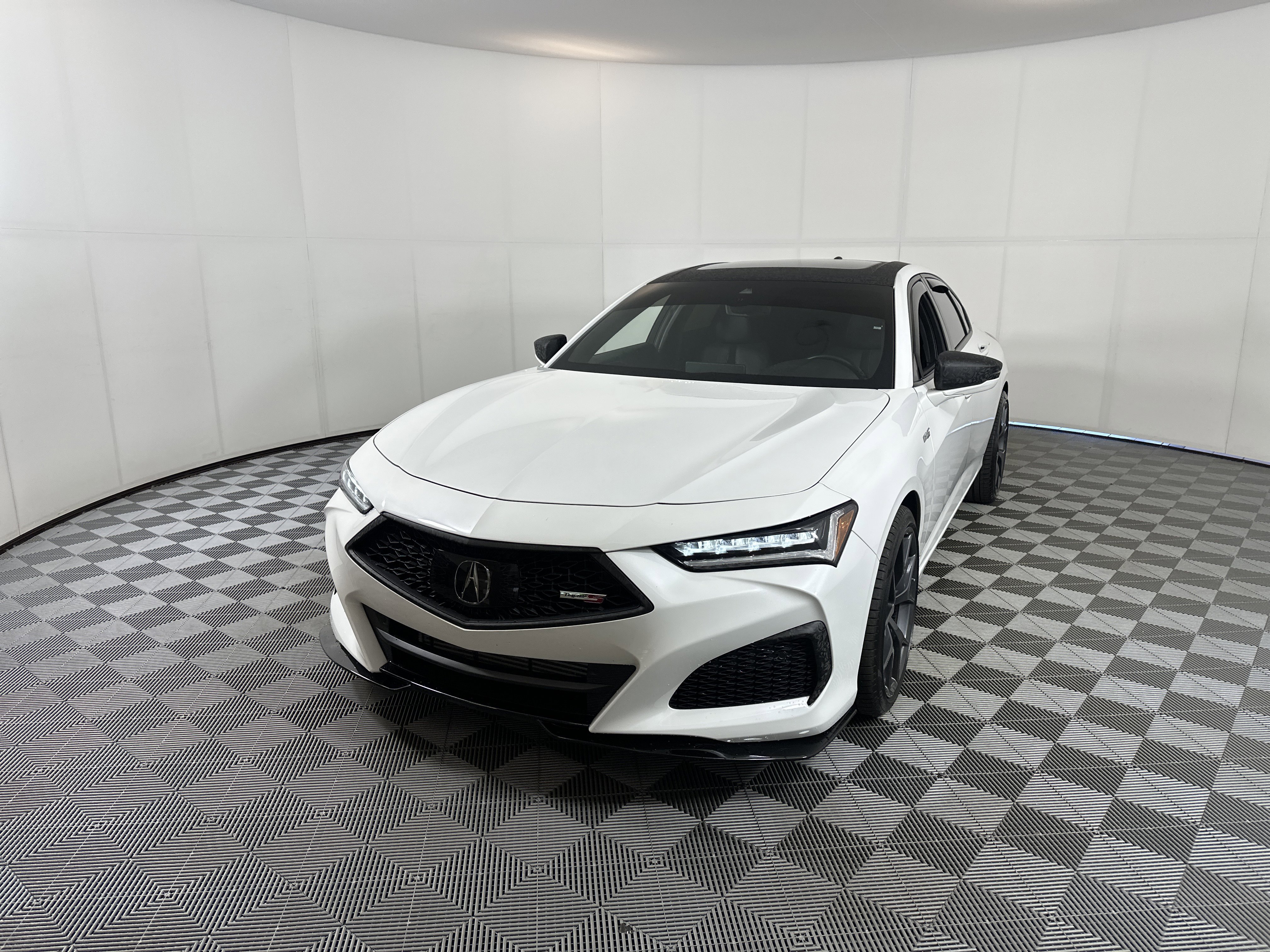 Used 2023 Acura TLX Type S image 2