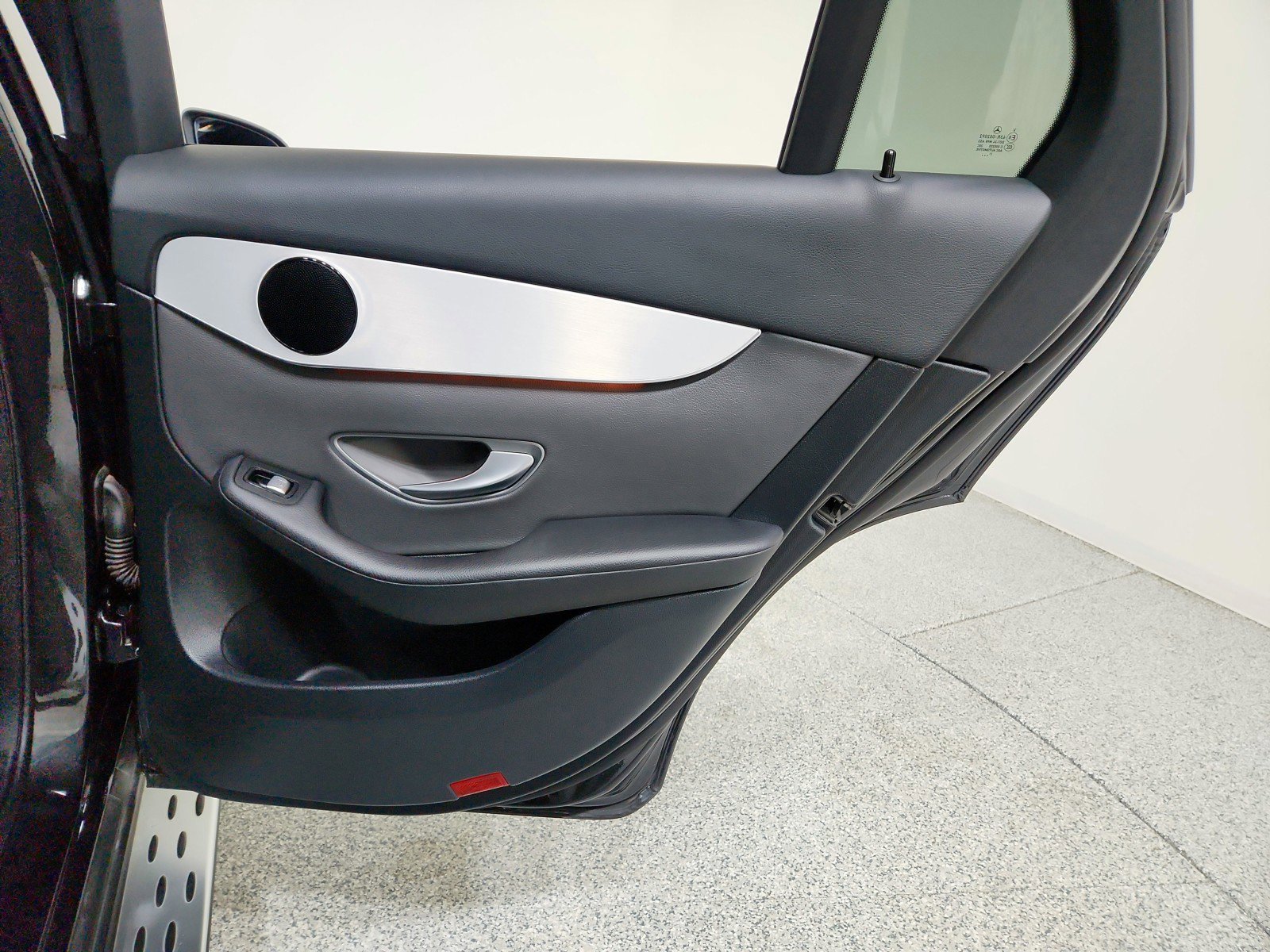 Certified 2022 Mercedes-Benz GLC 300 image 28