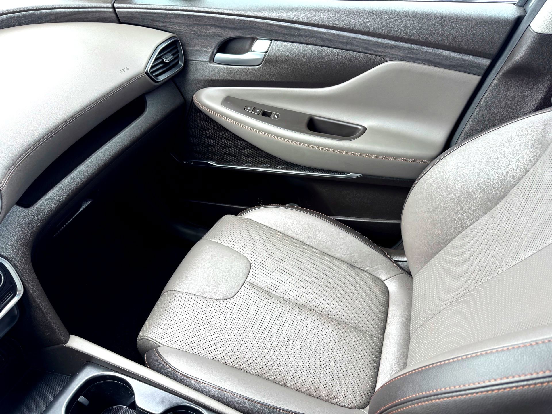 Used 2019 Hyundai Santa Fe Limited FWD image 31