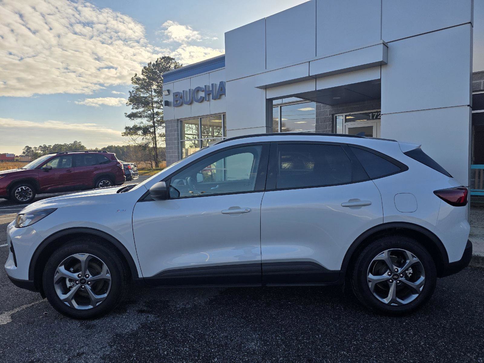 Used 2025 Ford Escape ST-Line image 8