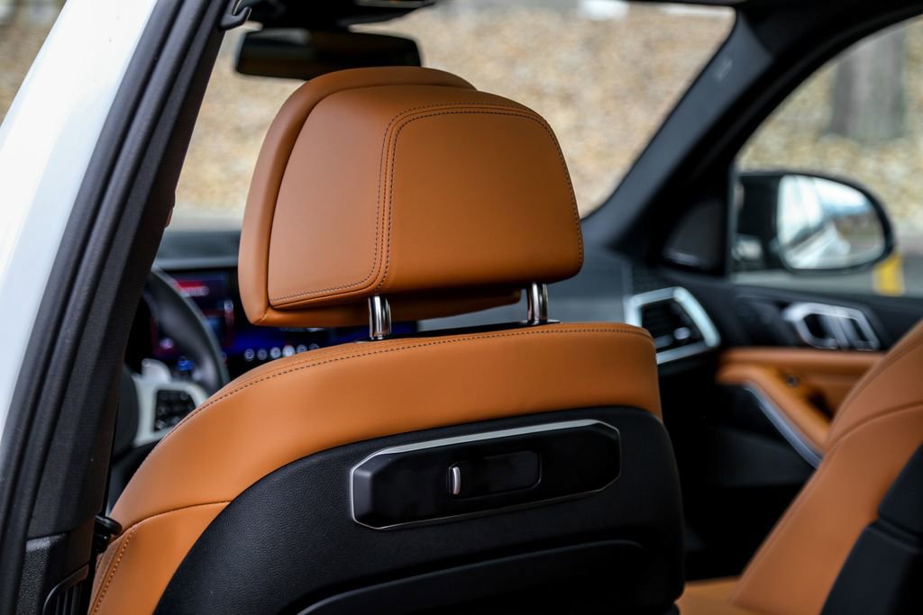 Certified 2025 BMW X5 M60i image 22