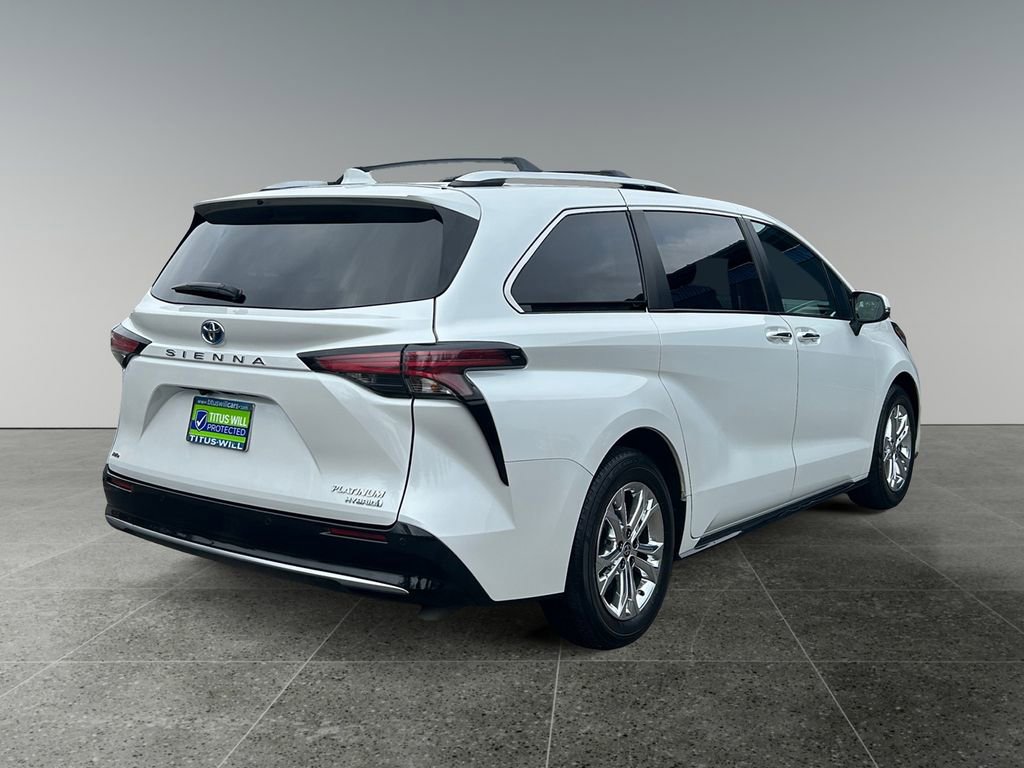 Used 2022 Toyota Sienna Platinum image 7