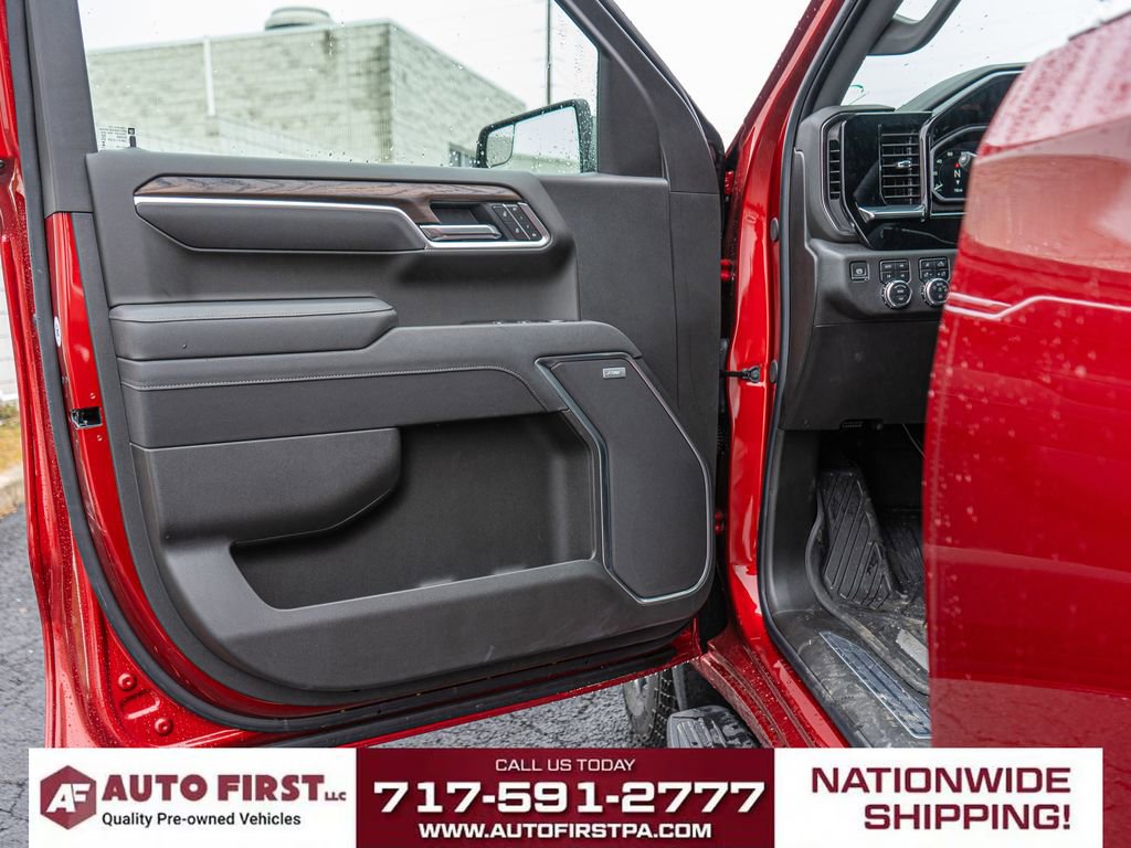 Used 2026 GMC Sierra 1500 SLT w/ SLT Premium Package image 9
