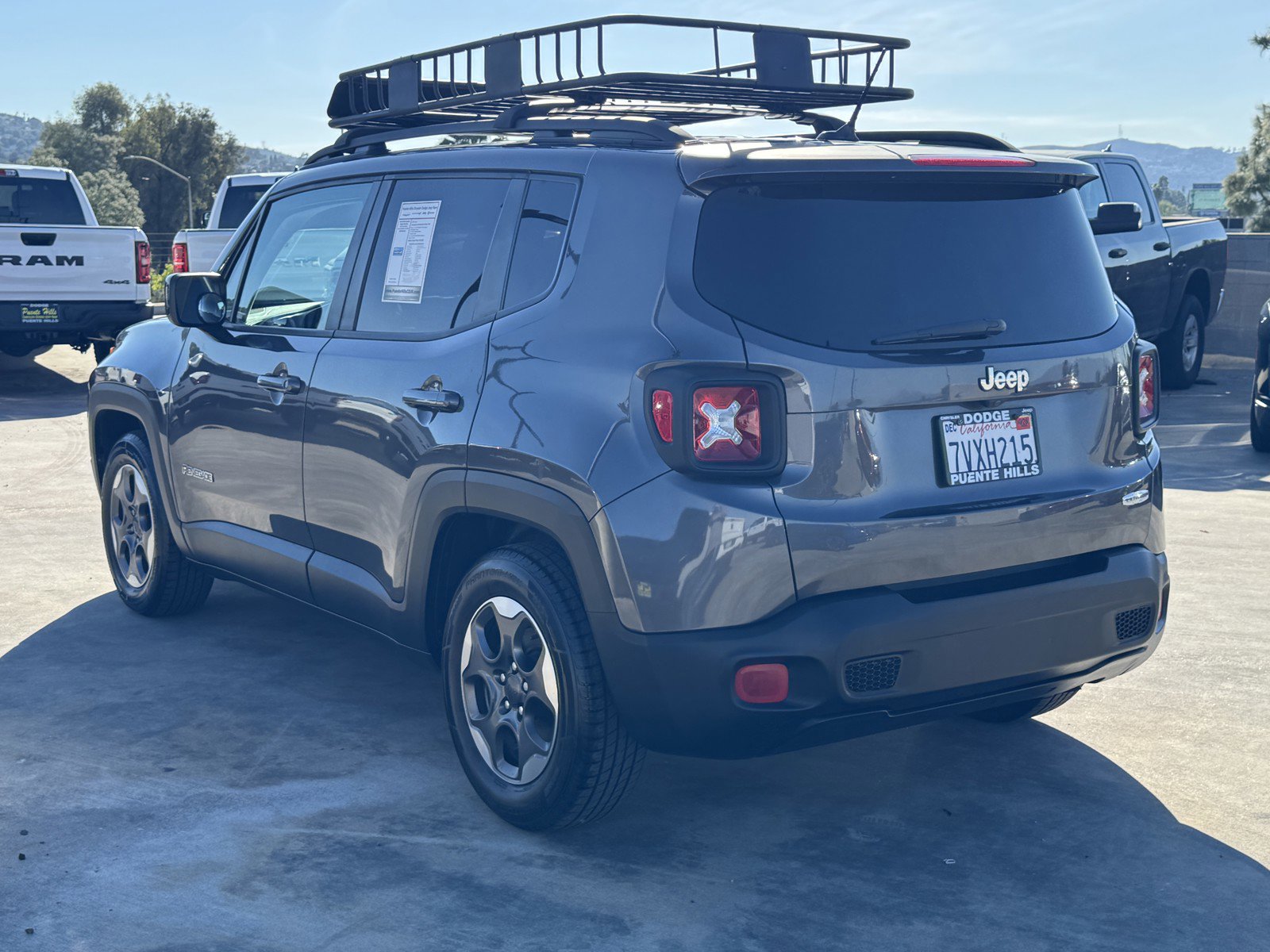 Used 2016 Jeep Renegade Latitude image 4