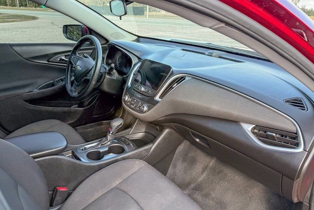 Used 2024 Chevrolet Malibu RS image 19