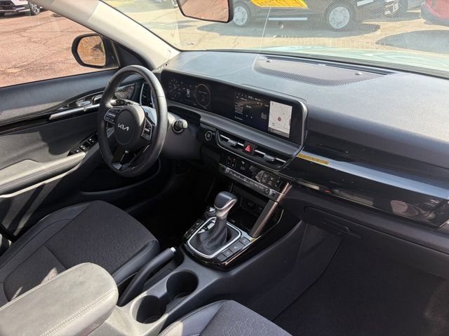 Certified 2024 Kia Seltos S image 4