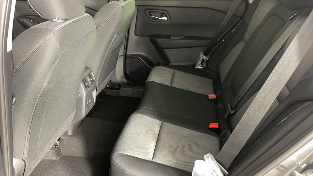 New 2025 Nissan Rogue SV image 13