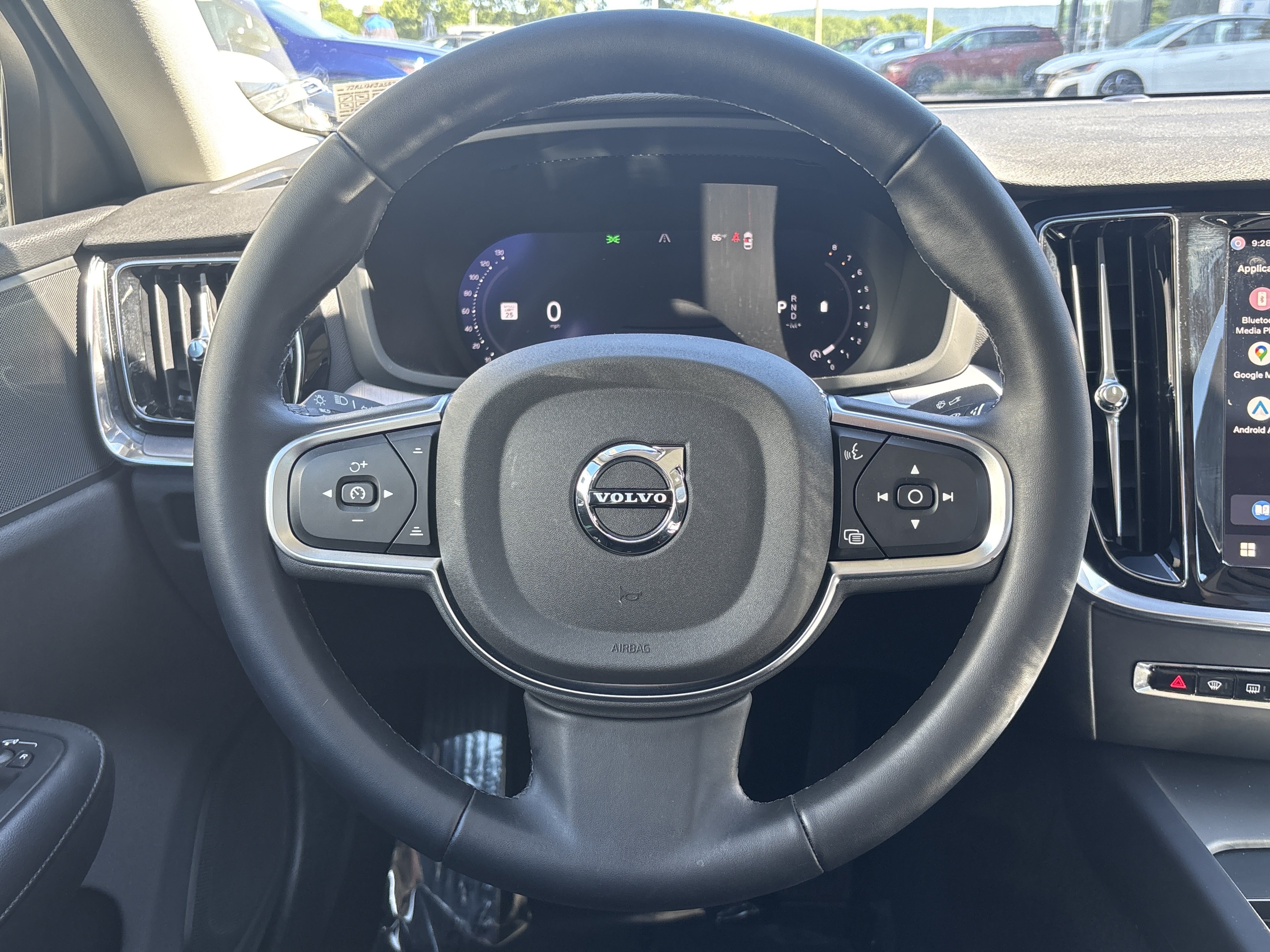 Used 2025 Volvo S60 B5 Core FWD image 4